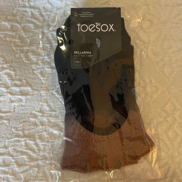 Toesox - Half Toe Bellarina Grip Socks - Picture 3 of 3